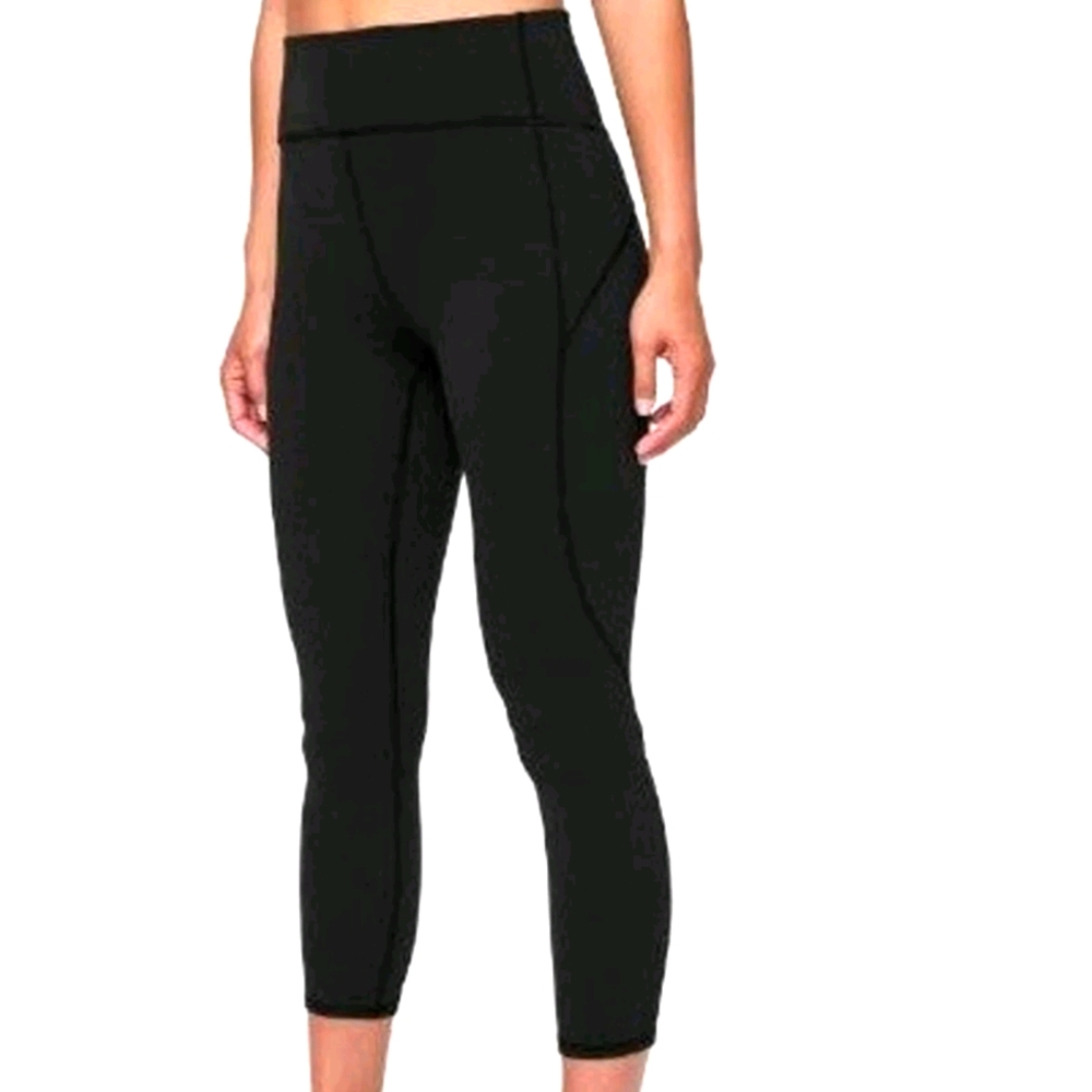 Lululemon Athletica "In Movement" Crop 23"